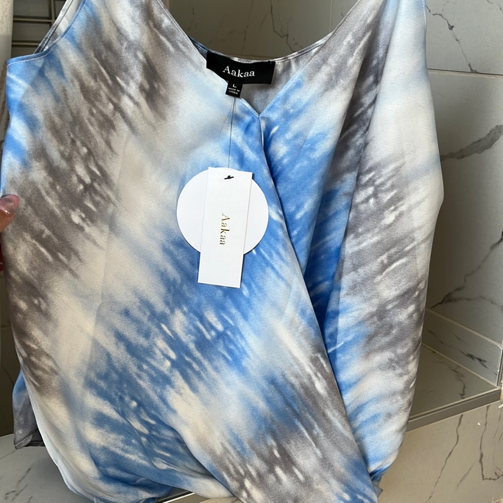 Blue silver top